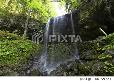 岩井滝（岡山県苫田郡鏡野町） 66159724