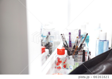 Set of brushes make up application tools Set of brushes make up application tools 66161821