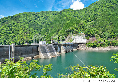 【横山ダム】 岐阜県揖斐郡揖斐川町東横山 66162208