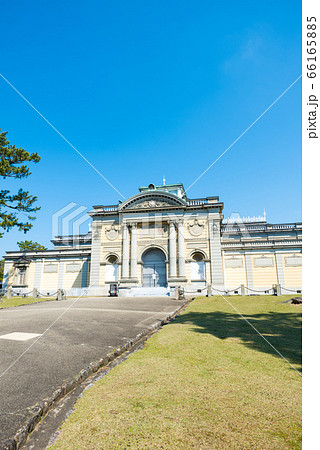 奈良国立博物館の日中外観風景（奈良県奈良市）※2020年4月現在 66165885
