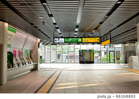 新原宿駅改札口 JR山手線、千代田線、副都心線、 新原宿駅改札口 JR山手線、千代田線、副都心線、 66168893