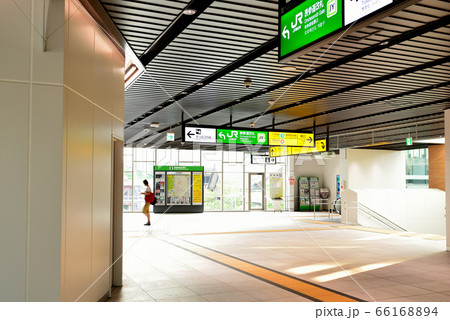新原宿駅改札口 JR山手線、千代田線、副都心線、 新原宿駅改札口 JR山手線、千代田線、副都心線、 66168894