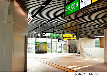 新原宿駅改札口　ＪＲ山手線、千代田線、副都心線、 66168895