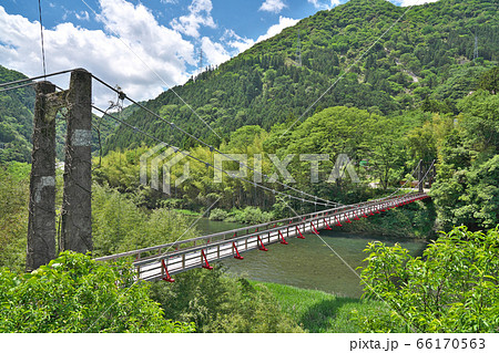 【宮山橋 (恋のつり橋)】 岐阜県揖斐郡揖斐川町東津汲 【宮山橋 (恋のつり橋)】 岐阜県揖斐郡揖斐川町東津汲 66170563