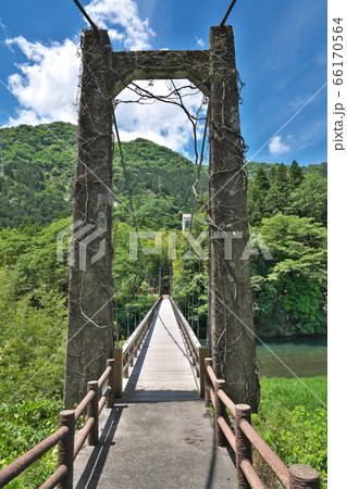 【宮山橋 (恋のつり橋)】 岐阜県揖斐郡揖斐川町東津汲 【宮山橋 (恋のつり橋)】 岐阜県揖斐郡揖斐川町東津汲 66170564