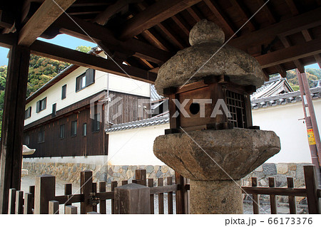 日本最古の石灯籠当麻寺 日本最古の石灯籠当麻寺 66173376