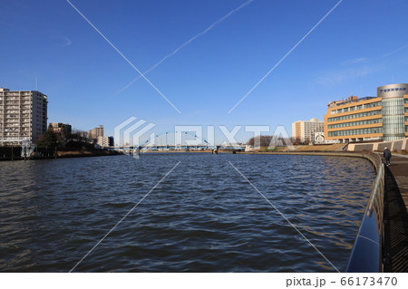 東京都足立区千住の隅田川の風景 66173470
