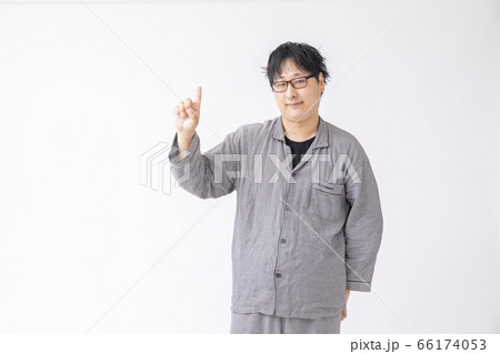 ひきこもりニートイメージ 66174053