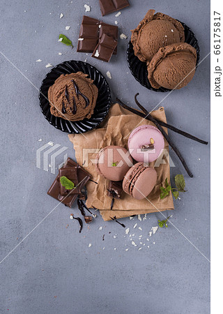 Chocolate macaroons with ice cream 66175817