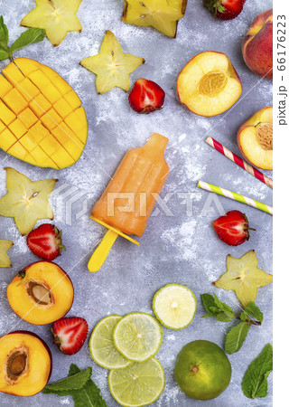 Many different scoops of ice cream 66176223