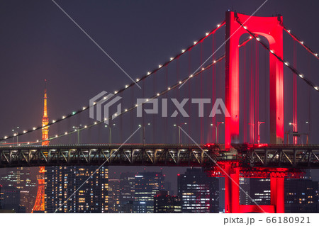 《東京都》東京アラート発令・赤いレインボーブリッジ 66180921