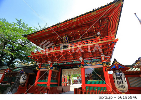 東京　神田明神　随神門 66186946