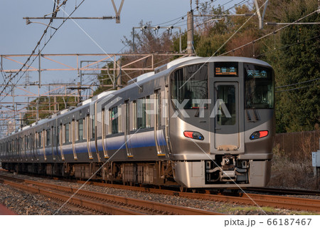 JR西日本225系（編成写真） 66187467