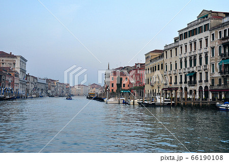 ヴェニス 早朝の大運河 カナル・グランデ ヴェニス 早朝の大運河 カナル・グランデ 66190108