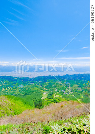 新緑の飯縄山登山(飯縄大明神からの眺め) 新緑の飯縄山登山(飯縄大明神からの眺め) 66190527
