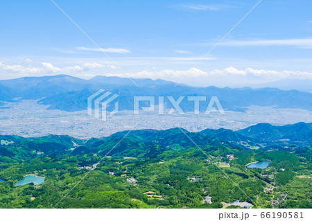 新緑の飯縄山登山(飯縄大明神からの眺め) 新緑の飯縄山登山(飯縄大明神からの眺め) 66190581