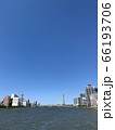 初夏の新潟市中心部の市街地 萬代橋と信濃川　 66193706
