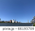初夏の新潟市中心部の市街地 萬代橋と信濃川　 66193709