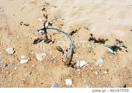 Candlestick armored wire in the water on the 66197509