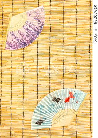 せんすとすだれ　和風夏イメージの背景素材 66207610