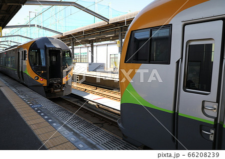 予讃線 宇田津駅での潮風と石鎚の併結 予讃線 宇田津駅での潮風と石鎚の併結 66208239