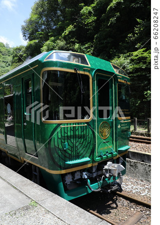 坪尻駅に停車中の四国まんなか千年物語 坪尻駅に停車中の四国まんなか千年物語 66208247