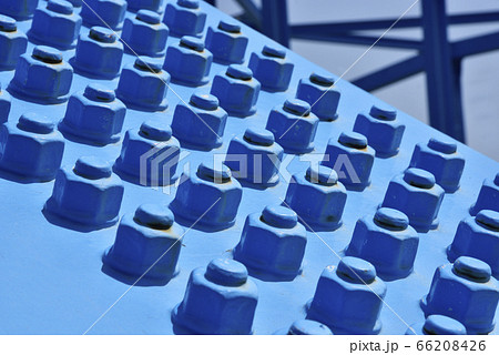 鉄骨構造物をつなぐ高力ボルト：鉄橋 66208426