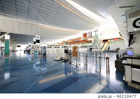 緊急事態宣言の羽田空港第3ターミナル 66210477