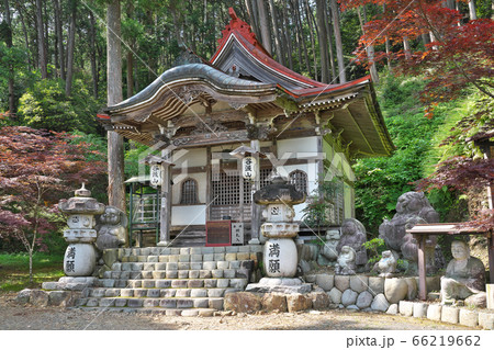 【華厳寺 満願堂】 岐阜県揖斐郡揖斐川町谷汲徳積 【華厳寺 満願堂】 岐阜県揖斐郡揖斐川町谷汲徳積 66219662