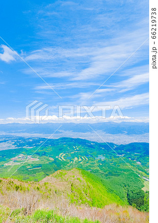 新緑の飯縄山登山（飯縄大明神からの眺め） 66219738