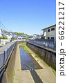 青空と善福寺川の風景（東京都杉並区） 66221217