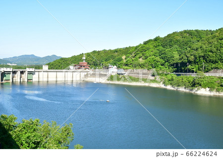 【兵庫県川西市】一庫ダム(ひとくらダム)知明湖 阪神間の奥座敷として良好な自然環境 山の緑が美しい 【兵庫県川西市】一庫ダム(ひとくらダム)知明湖 阪神間の奥座敷として良好な自然環境 山の緑が美しい 66224624