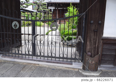 コロナ禍　自粛生活中のお寺 66226071