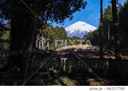 静岡県/ 山宮浅間神社（富士山そのものを御神体とし、数ある浅間神社の中でも最も古いと伝えられる神社） 66227766