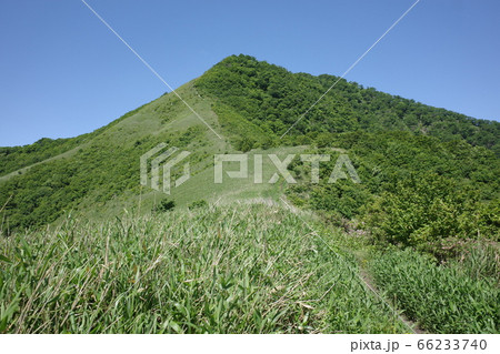 日本の岡山県の下蒜山 日本の岡山県の下蒜山 66233740