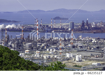 水島工業地帯 水島コンビナート 岡山県倉敷市の写真素材