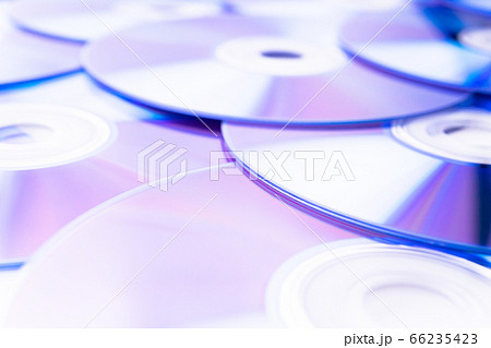 たくさんのCDディスク 66235423