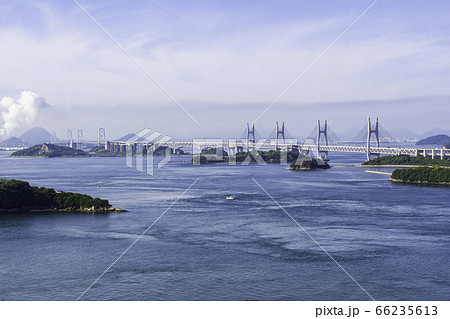 瀬戸大橋　櫃石島橋と岩黒島橋　岡山県倉敷市 66235613