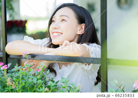 Beautiful woman, morning, chilling Beautiful woman, morning, chilling 66235833
