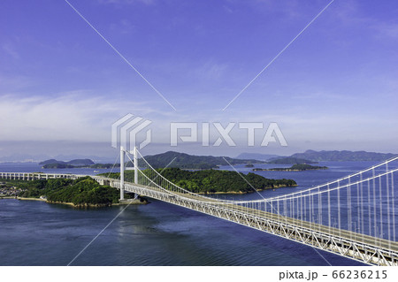 瀬戸大橋と塩飽諸島　岡山県倉敷市 66236215