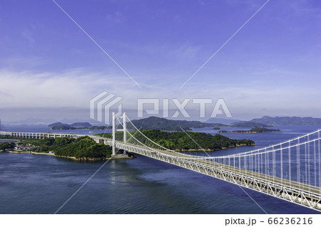 瀬戸大橋と塩飽諸島　岡山県倉敷市 66236216
