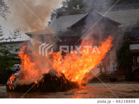 我孫子市 子之神大黒天延寿院の柴燈護摩火渡り 我孫子市 子之神大黒天延寿院の柴燈護摩火渡り 66238898