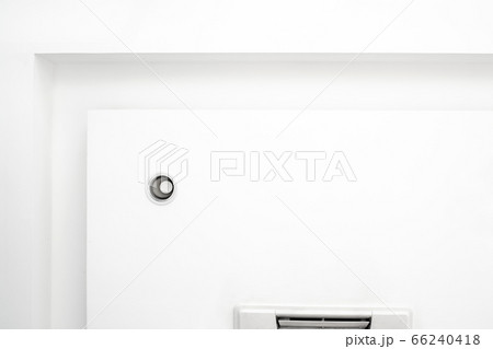 Lighting and ceiling mounted air conditioner on ceiling Lighting and ceiling mounted air conditioner on ceiling 66240418