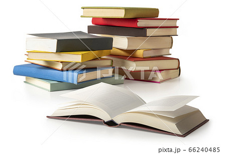 本 読書のイメージ 本 読書のイメージ 66240485