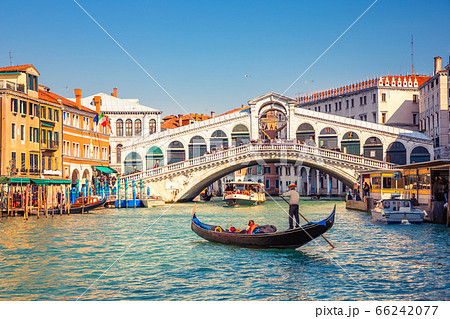 Gondola on Grand canal near Rialto bridge in Venice Gondola on Grand canal near Rialto bridge in Venice 66242077