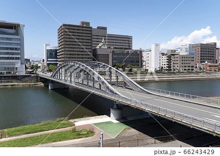 沼津市御成橋と狩野川 66243429