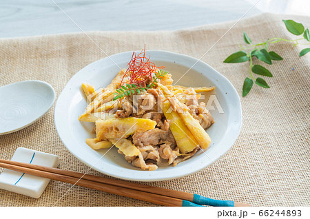 たけのこと豚肉の味噌炒め 66244893