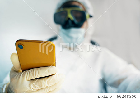 Medic in the protective suit is online 66248500