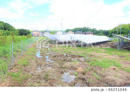 水が溜まった太陽光発電所 水が溜まった太陽光発電所 66251046