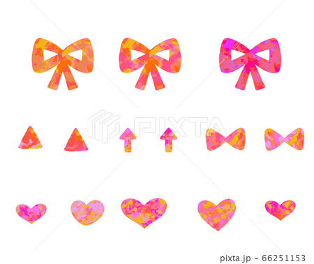マーブルピンクのリボンとハートと矢印のかわいいワンポイントセットのイラスト素材